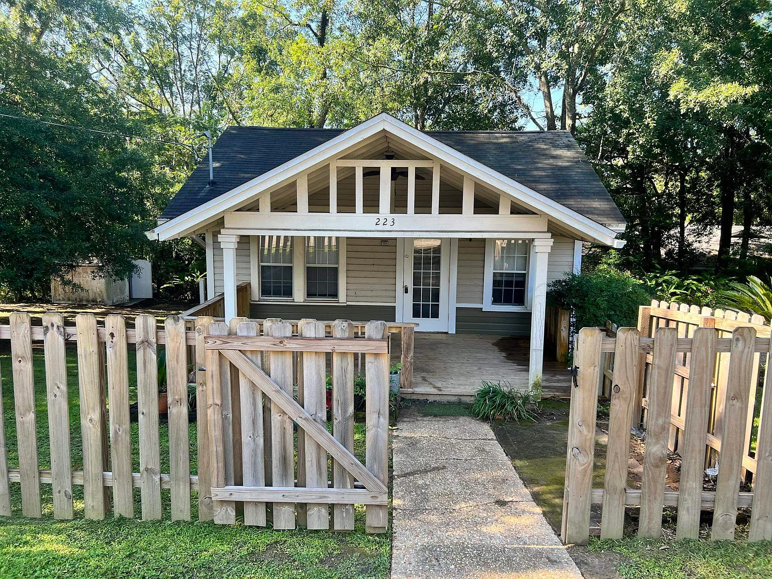 2 bed, 852 sqft, $1,450 — Photo 1