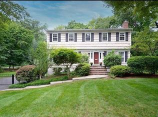434 Heights Rd, Ridgewood, NJ 07450