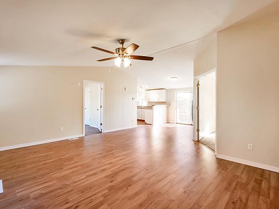 4th image of 668 W Cholla Dr