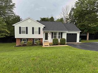 59 Fairmont Dr, Staunton, VA 24401