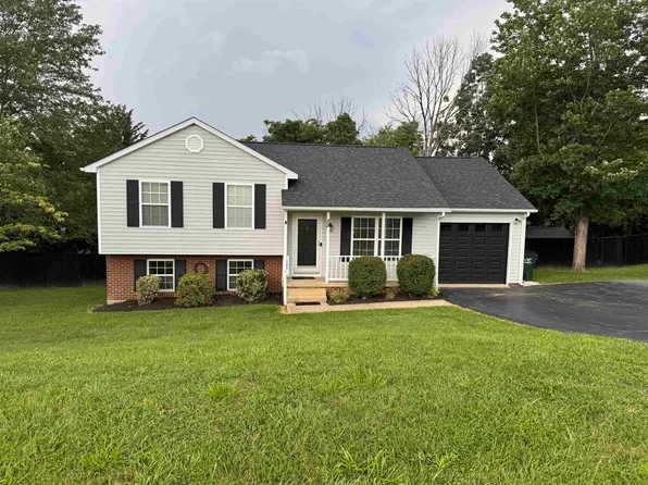 59 Fairmont Dr, Staunton, VA 24401