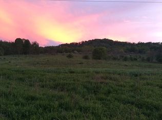 1739 Piper Rd, Leechburg, PA 15656