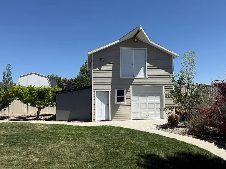 254 N Constitution Dr W — Photo 47