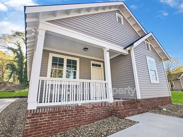 180 Floyd St — Photo 1