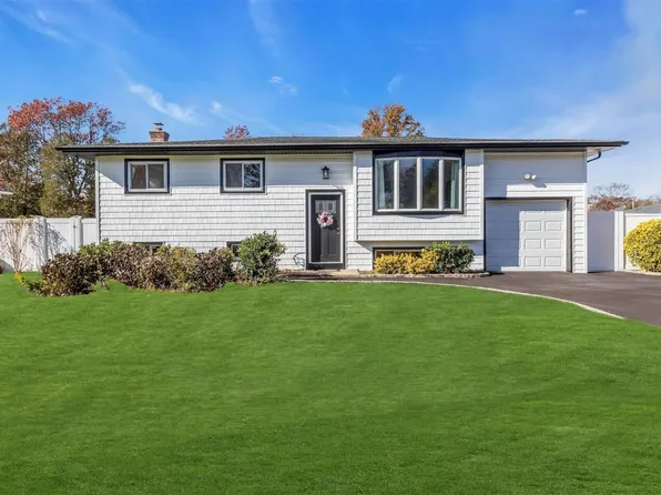 54 Wicks Path, Commack, NY 11725