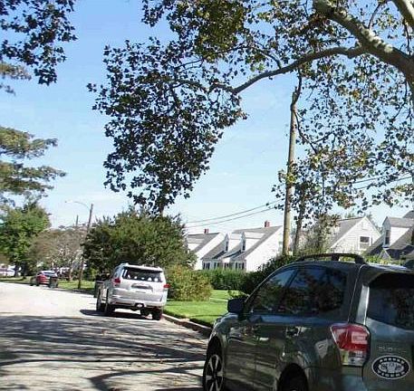 Exterior Neighborhood (street photo)