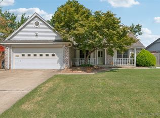 9045 E 29th St, Tulsa, OK 74129