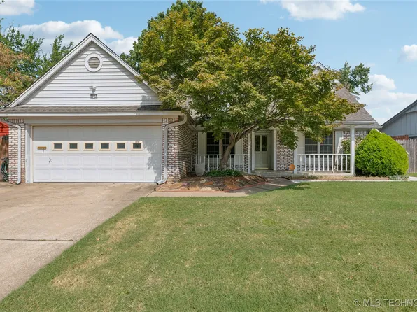 9045 E 29th St, Tulsa, OK 74129