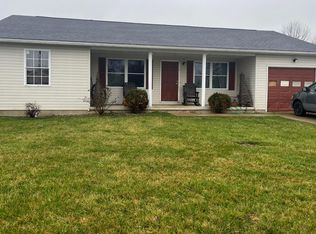 140 McDowell St, Bloomingburg, OH 43106