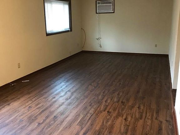 3rd image of 1426 Case Ave E #4
