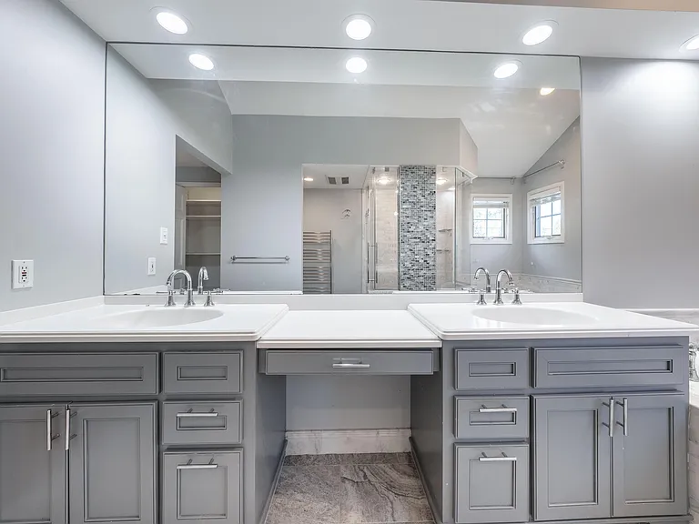 1688 Northlawn Blvd — Photo 33