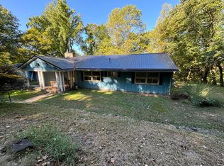 3 Persimmon Rd, Gauley Bridge, WV 25085