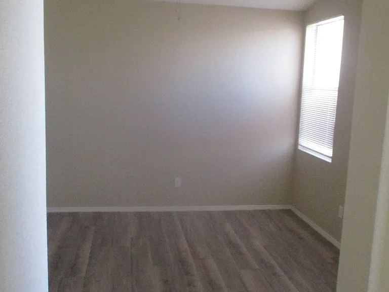 16114 W Jackson St — Photo 8