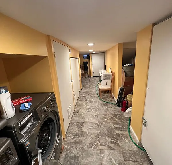 431 N Union St — Photo 11