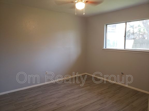 3rd image of 8527 Quail Hills Dr