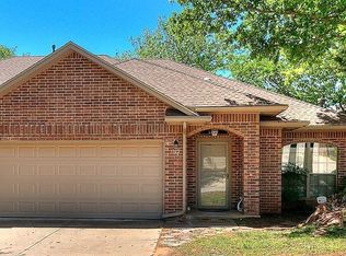 1722 Windhill Ave, Edmond, OK 73034