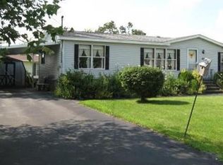 164 Champagne Rd, Gardner, MA 01440