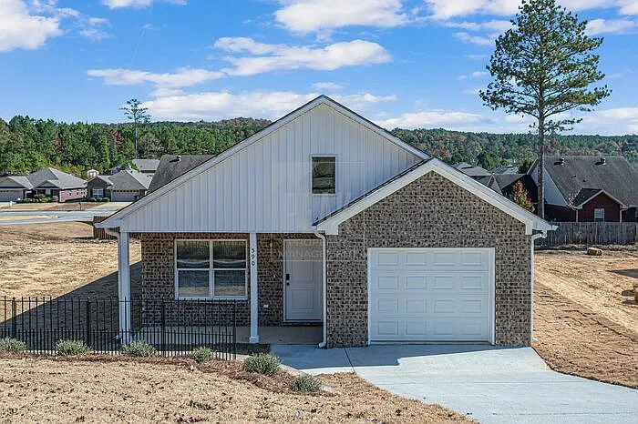 590 Woodland Cir — Photo 2