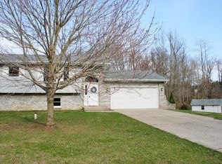 885 High Point Dr, Chesterton, IN 46304