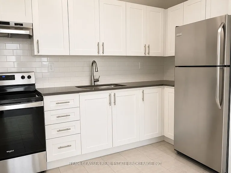 396 Queens Ave #506 — Photo 7