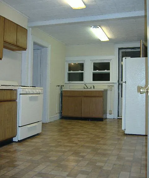 1940 Thomaston Ave #3 — Photo 4