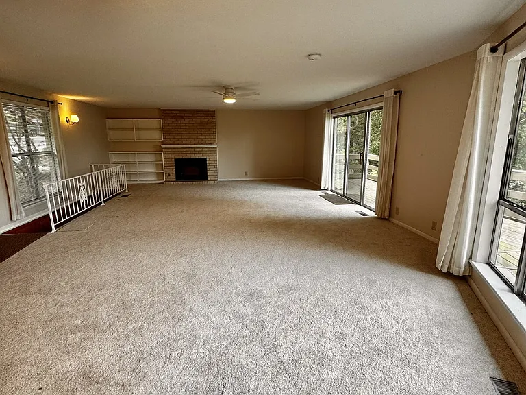 15344 Dutchmans Dr — Photo 4