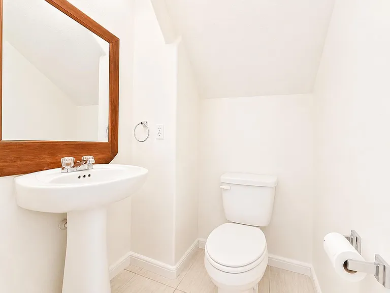 7219 Brookville Ln — Photo 27