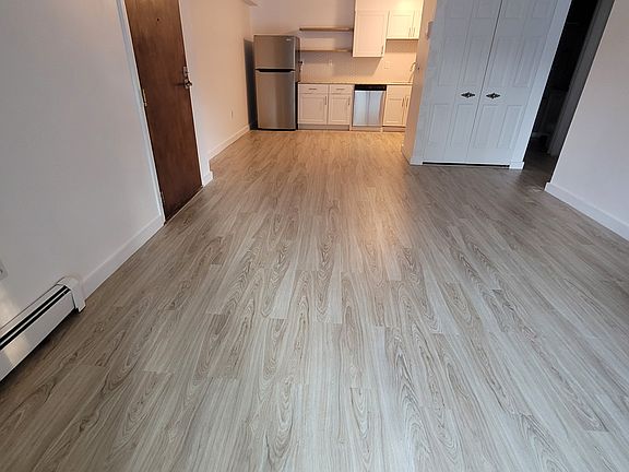 4th image of 17 Stony Brook Dr APT A1