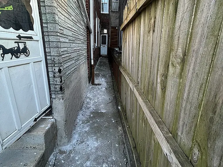 2810 Frankford Ave — Photo 29