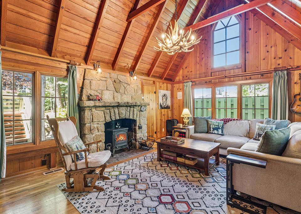 1st image of 28772 Cedar Dr