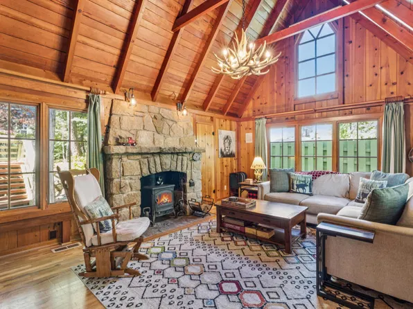 28772 Cedar Dr, Lake Arrowhead, CA 92352