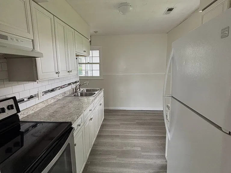 Westfall Rd — Photo 4