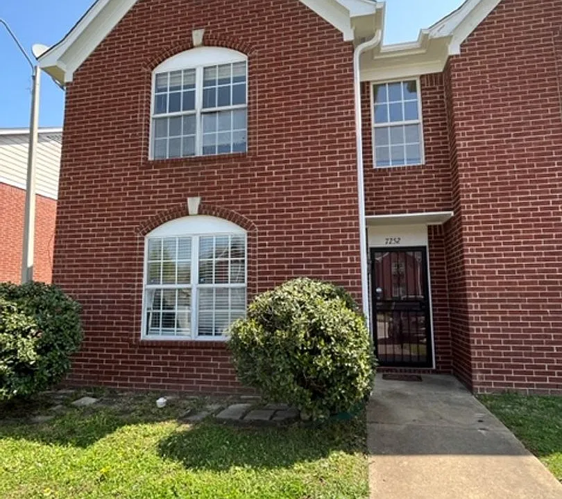 7252 Illinois Central Ave