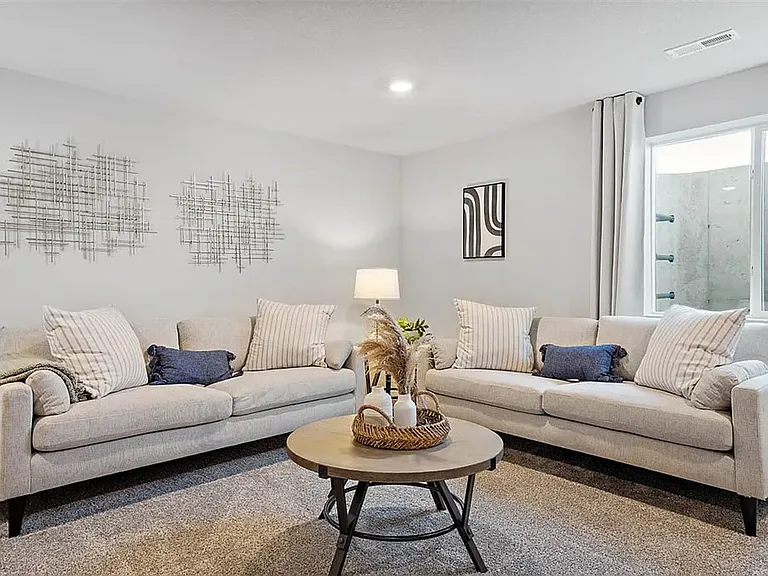 1407 NE Crossing Oaks Dr — Photo 9