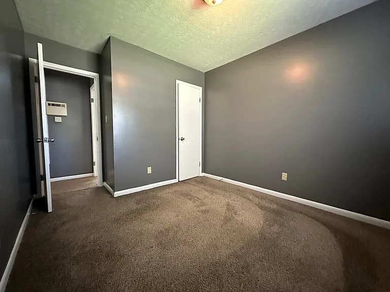 2717 S Wallace Dr — Photo 6
