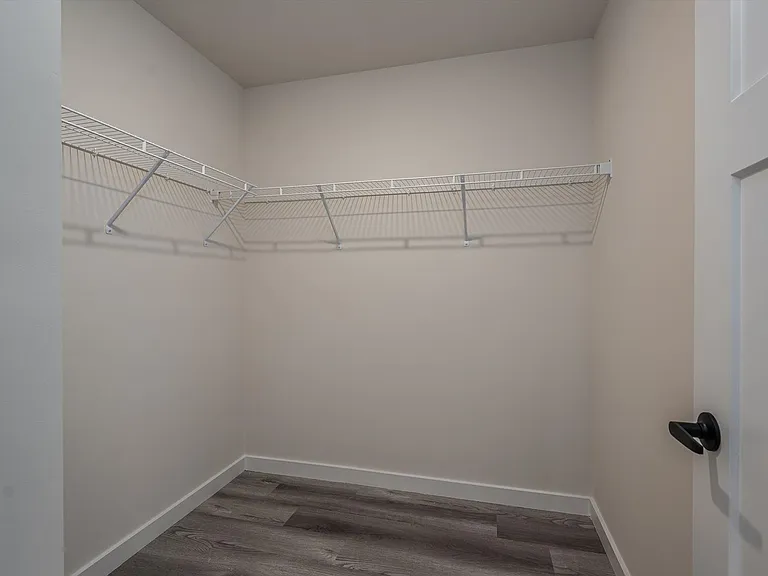 409 E 20th St #14 — Photo 9