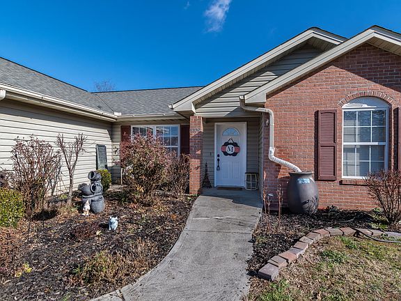 3rd image of 1109 Sunshine Dr