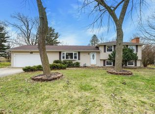 18140 Amberly Ln, South Bend, IN