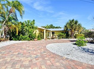 10216 Sandpiper Rd E, Bradenton, FL 34209