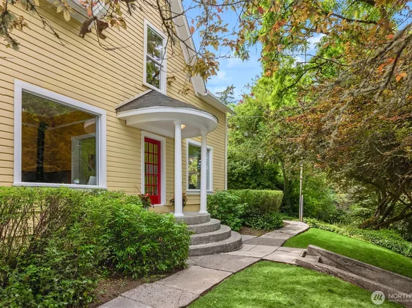 8395 NE Oddfellows, Bainbridge Island, WA 98110