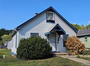 2101 N 4th St, Saint Charles, MO 63301