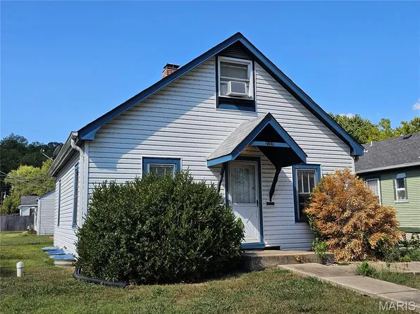 2101 N 4th St, Saint Charles, MO 63301