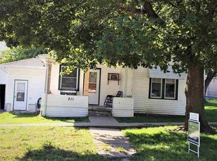 211 Hunter St, Winside, NE 68790