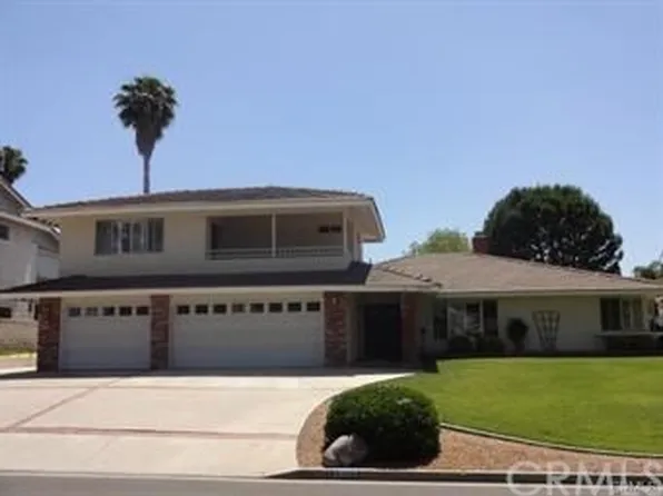 23057 S Canyon Lake Dr, Canyon Lake, CA 92587