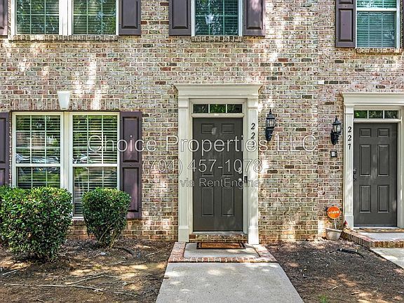 3rd image of 223 N Irwin Ave