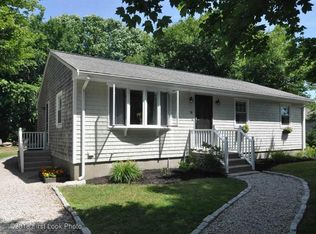 14 Saxony Ave, Tiverton, RI 02878