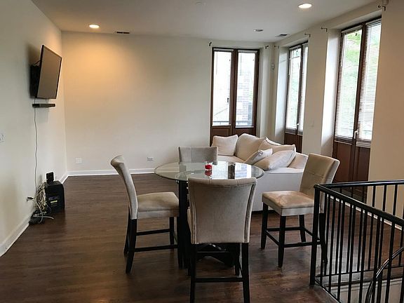 4th image of 1889 N Winnebago Ave #1E