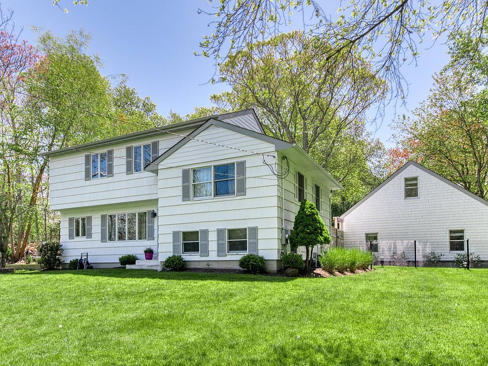 1st image of 6 Dogwood Ave