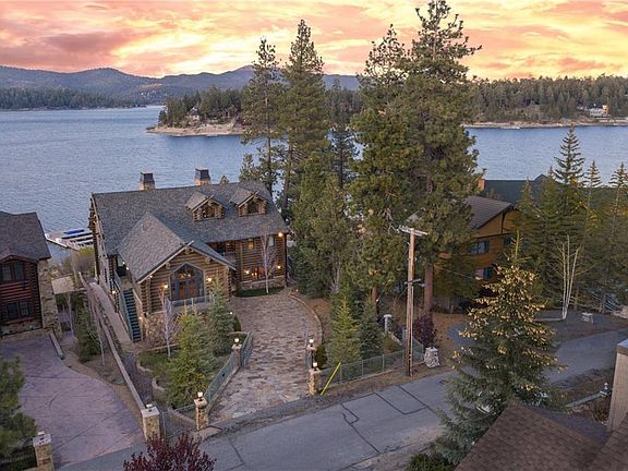 4th image of 663 Cove Dr