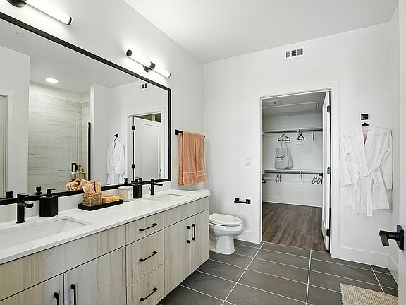 Refresh and recharge in sleek surroundings